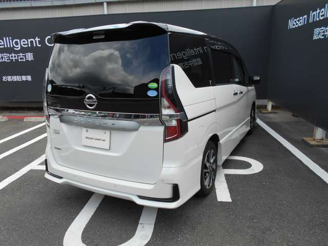 セレナ2.0 ハイウェイスターV
