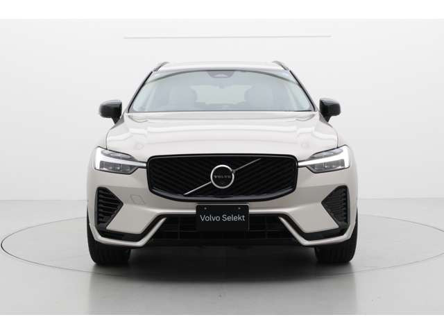 XC60ウルトラ T6 AWD プラグイン ハイブリッド 4WD