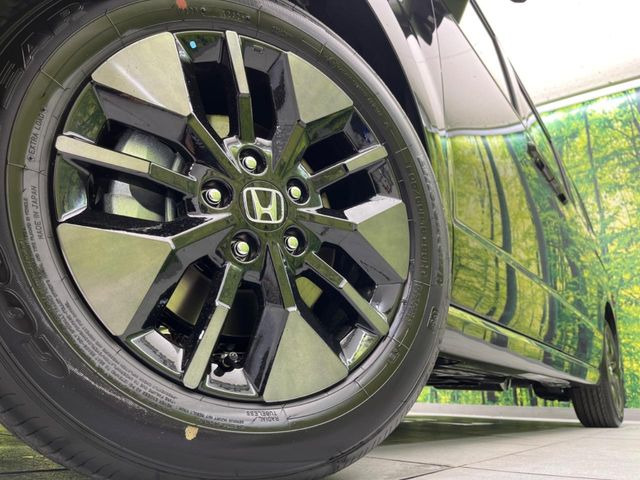 �y����16�C���`�A���~�z�C�[���z�O�ςɃ}�b�`���������A���~�z�C�[���𑕒����Ă���܂��B�e��ЊO�A���~�z�C�[����A�X�^�b�h���X�^�C�����戵�����Ă���܂��B���񂲑��k����������