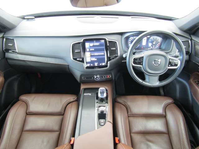 XC90B6 AWD インスクリプション 4WD