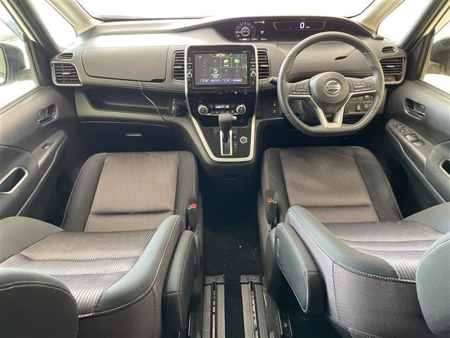 セレナ2.0 ハイウェイスター 4WD