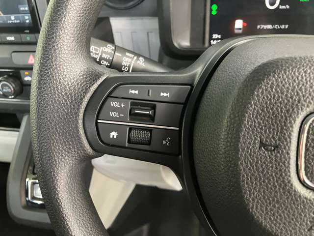 ☆ステアリングスイッチ!ステアリングを握ったままオーディオ機器や運転アシスト機能を操作出来ます☆