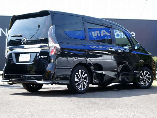 セレナ1.2 e-POWER XV