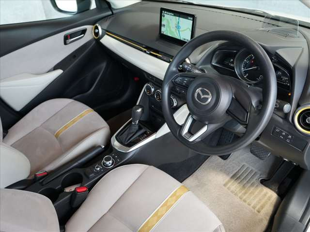 MAZDA21.5 XD サンリットシトラス