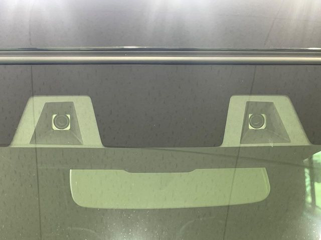 【スズキ セーフティサポート】走行中に前方の車両等を認識し、衝突しそうな時は警報とブレーキで衝突回避と被害軽減をアシスト。より安全にドライブをお楽しみいただけます。