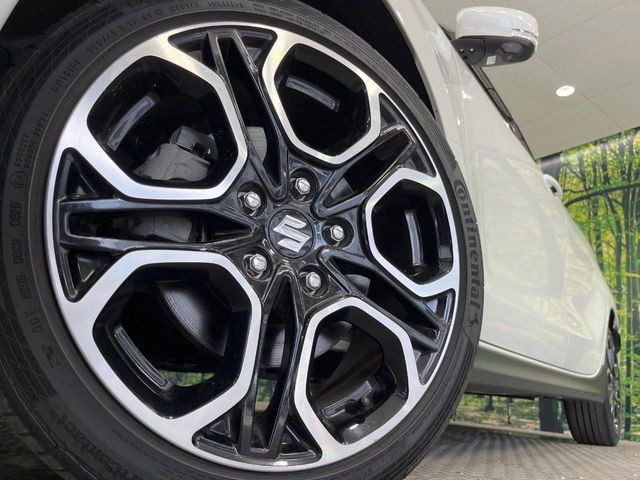 �y����17�C���`�A���~�z�C�[���z�O�ςɃ}�b�`���������A���~�z�C�[���𑕒����Ă���܂��B�e��ЊO�A���~�z�C�[����A�X�^�b�h���X�^�C�����戵�����Ă���܂��B���񂲑��k����������