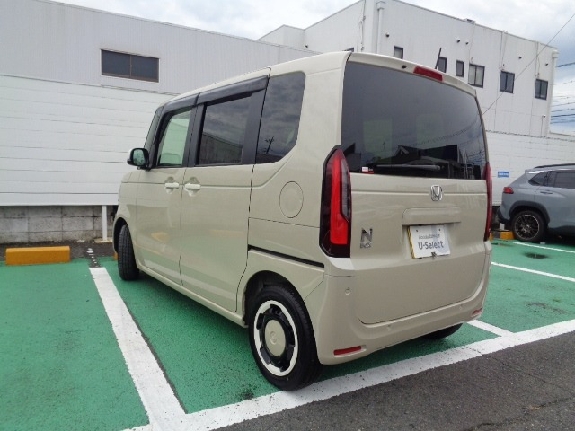 N-BOXファッションスタイル モノトーン