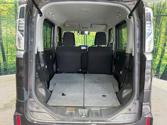 後席を格納すると、これだけの広さが!シーンに合わせたシートアレンジで、大きな荷物も積むことが出来ます♪
