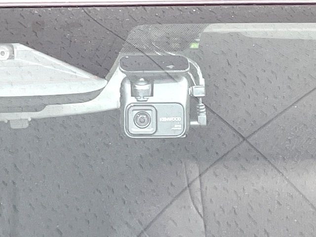 【ドライブレコーダー】ドライブレコーダー装備!走行中はもちろん、あおり運転や事故に遭遇した際、映像で記録し、万一のリスクに備えます。※記録用SDカードはお客様ご自身でご準備いただく必要があります。