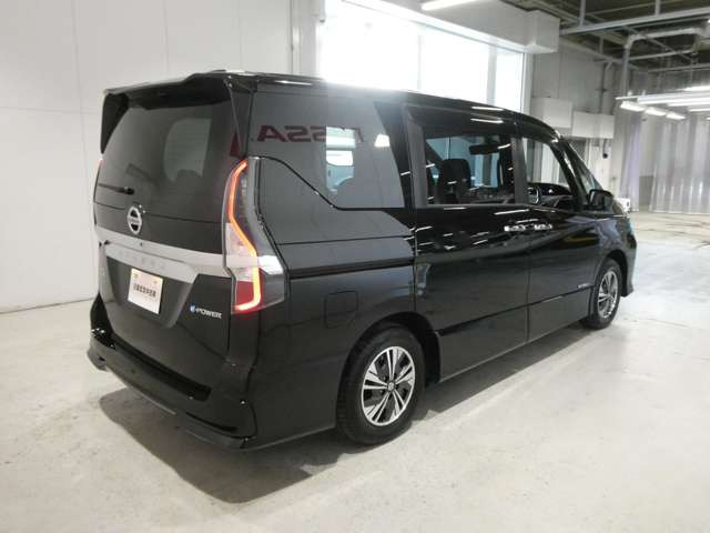 セレナ1.2 e-POWER ハイウェイスターV