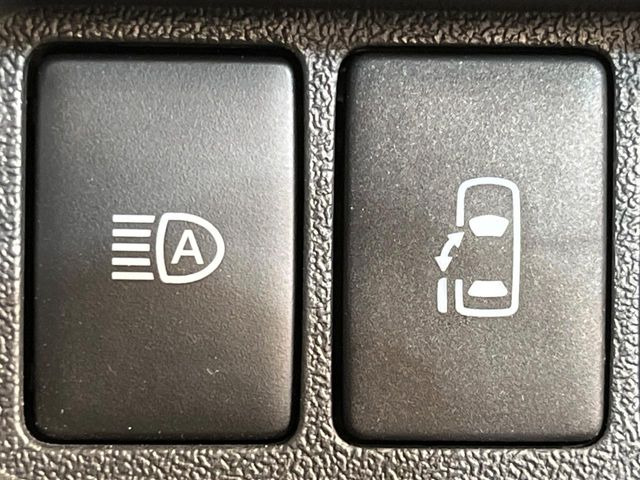 【パワースライドドア】スマートキーや運転席のスイッチでスライドドアの開閉が可能♪電動だから力を入れてドアを開ける必要が無く、小さいお子様でも、重い荷物を持っている時もラクに開け閉めできます♪