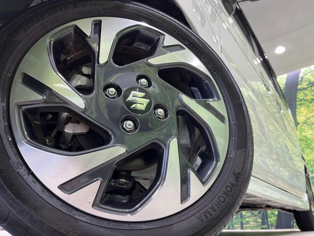 �y�O���[�h��p����15�C���`�A���~�z�C�[���z�f�U�C�����̍��������A���~�z�C�[���𑕒����Ă���܂��B�e��ЊO�A���~�z�C�[����A�X�^�b�h���X�^�C�����戵�����Ă���܂��B���񂲑��k����������
