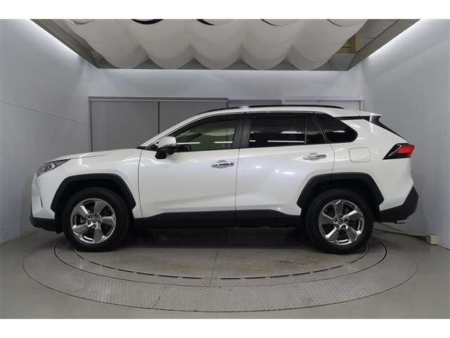 RAV42.5 ハイブリッド G E-Four 4WD