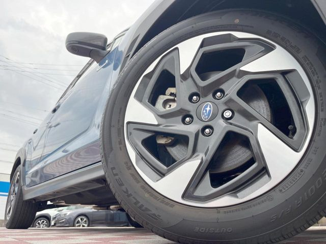 �y����18�C���`�A���~�z�C�[���z�O�ςɃ}�b�`���������A���~�z�C�[���𑕒����Ă���܂��B�e��ЊO�A���~�z�C�[����A�X�^�b�h���X�^�C�����戵�����Ă���܂��B���񂲑��k����������