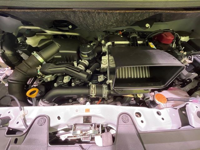 親切・丁寧な専門メカニックスタッフが応対!・車検・点検整備・事故等の修理などアフターサービスも安心。お車のカスタマイズもネクステージのサービススタッフまでご相談ください!