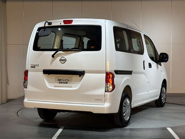 NV200バネットバン1.6 VX