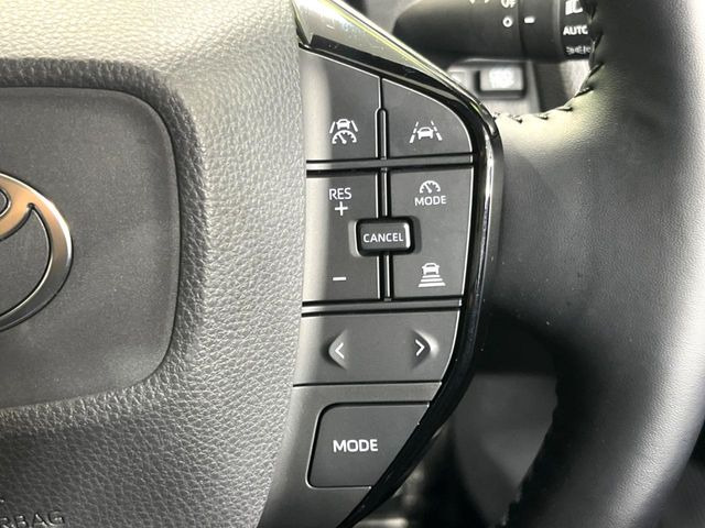 【レーダークルーズコントロール】高速道路での長距離走行が楽に!!自動で速度を保つクルーズコントロールが、衝突軽減システムと連携し、前方の車両を感知して車間を保つように速度調節してくれます!!