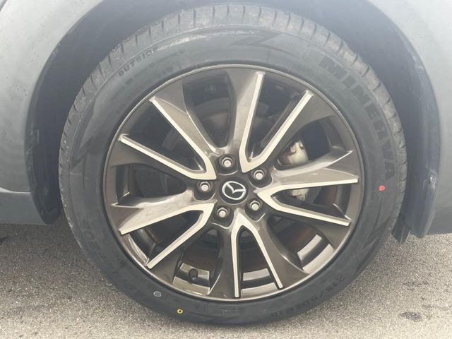 �y����18�C���`�A���~�z�C�[���z�O�ςɃ}�b�`���������A���~�z�C�[���𑕒����Ă���܂��B�e��ЊO�A���~�z�C�[����A�X�^�b�h���X�^�C�����戵�����Ă���܂��B���񂲑��k����������