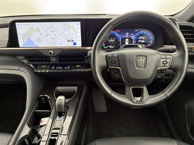 クラウンスポーツ2.5 Z E-Four 4WD
