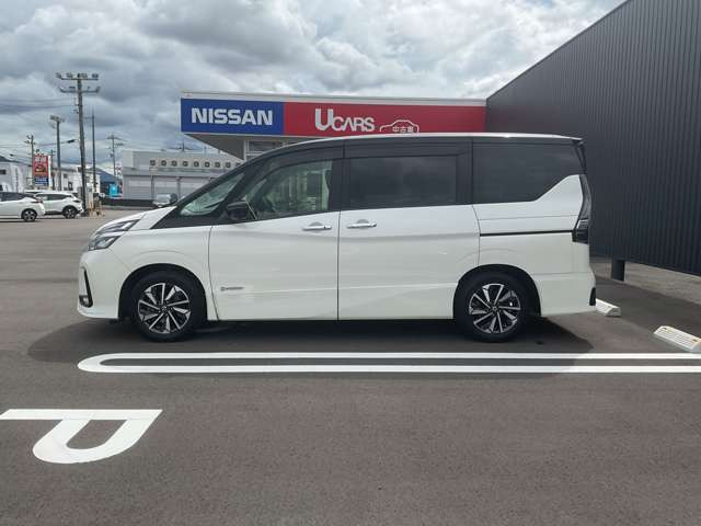 セレナ1.2 e-POWER ハイウェイスターV