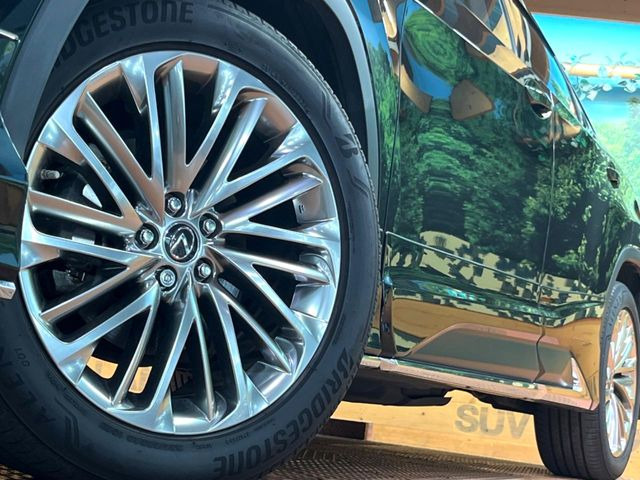 �y����20�C���`�A���~�z�C�[���z�O�ςɃ}�b�`���������A���~�z�C�[���𑕒����Ă���܂��B�e��ЊO�A���~�z�C�[����A�X�^�b�h���X�^�C�����戵�����Ă���܂��B���񂲑��k����������
