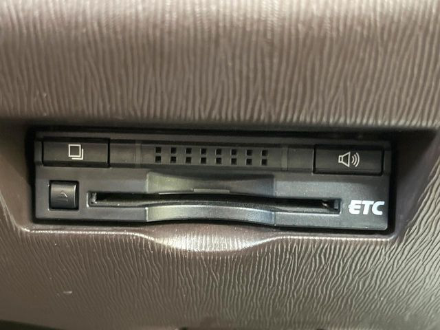 【ETC】高速道路の料金所をストレスなく通過!話題のスポットやサービスエリアに多い「スマートIC」利用時は必須のアイテムです。当店でセットアップを実施、ご納車当日からすぐにご利用いただけます!