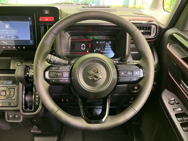 【純正革巻きステアリング】上質な革を使用することで、手にしっかり馴染みとても運転しやすいハンドルです♪