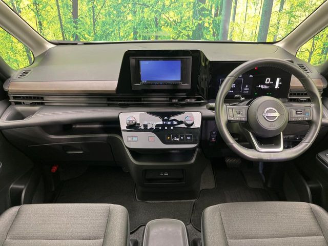 セレナ1.4 e-POWER ハイウェイスターV