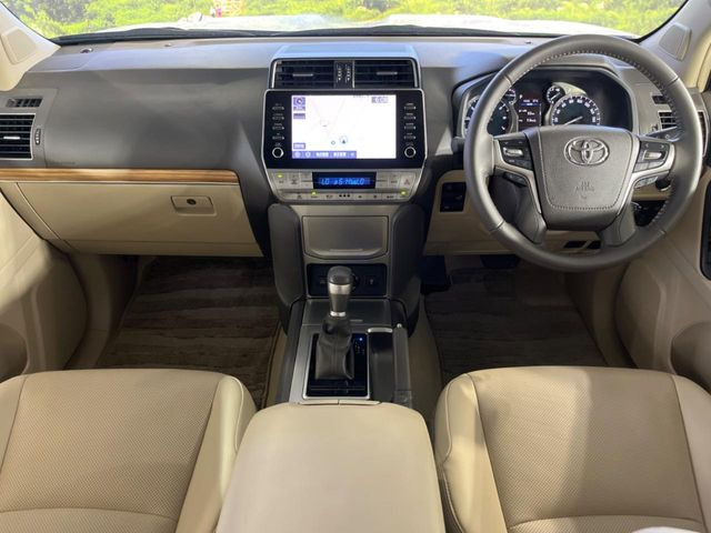ランドクルーザープラド2.7 TX Lパッケージ マットブラック エディション 4WD
