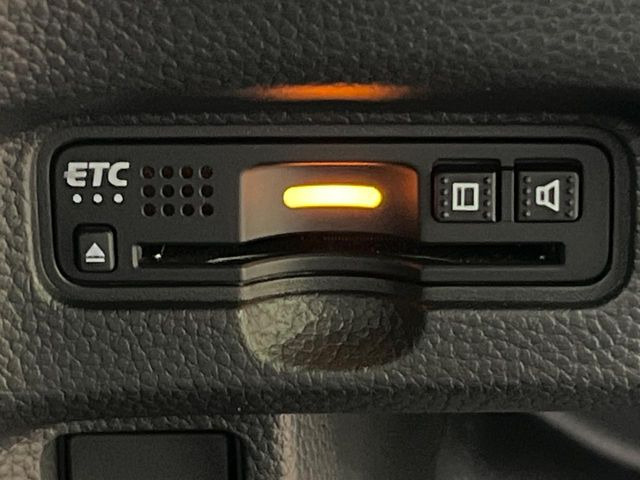 【ETC】高速道路の料金所をストレスなく通過!話題のスポットやサービスエリアに多い「スマートIC」利用時は必須のアイテムです。当店でセットアップを実施、ご納車当日からすぐにご利用いただけます!