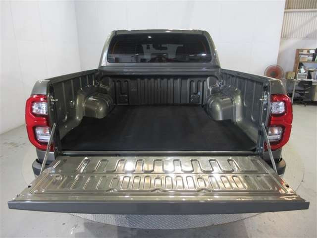 ハイラックス2.4 Z ディーゼル 4WD
