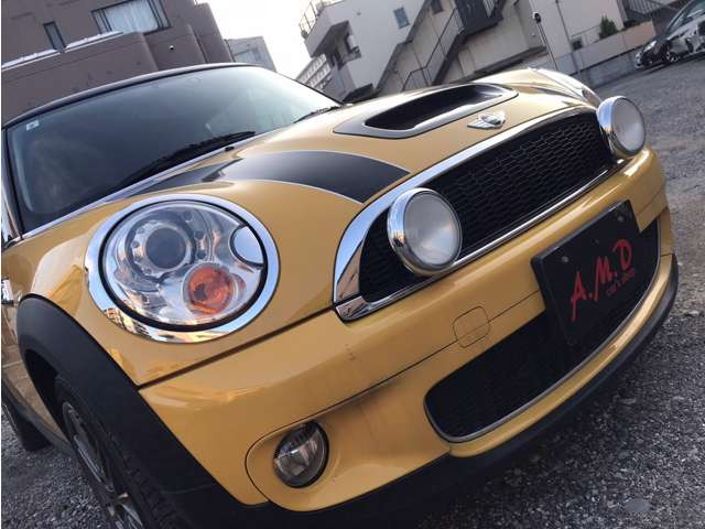 MINI�N�[�p�[S�̃��C�g�E�����v����̊O�ςł��B���I�ȃf�U�C���Ǝԗ���Ԃ����m�F���������B�ʐ^20/51�B