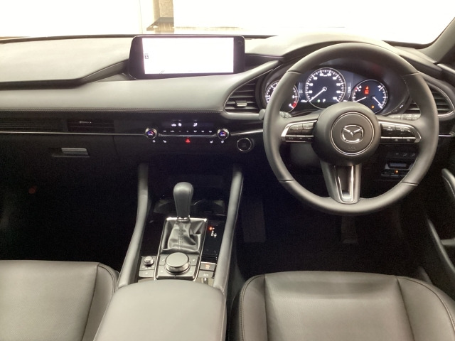 MAZDA3ファストバック1.8 XD ドライブ エディション 4WD