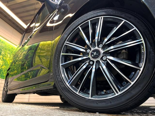 �y16�C���`�A���~�z�C�[���z�O�ςɃ}�b�`�����A���~�z�C�[���𑕒����Ă���܂��B�e��A���~�z�C�[����A�X�^�b�h���X�^�C�����戵�����Ă���܂��B���񂲑��k����������