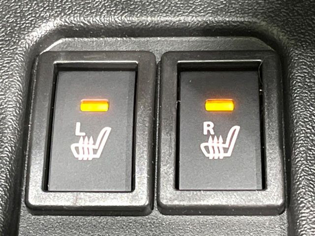 【シートヒーター】寒い日に重宝するシートヒーター!エアコンより早く温まってくれるので寒がりの人も安心ですね♪エアコンの温風は乾燥するから苦手、という方にもをおすすめです。