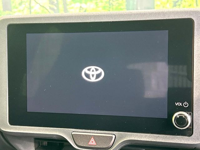 �y8�C���` �f�B�X�v���C�I�[�f�B�I�z���ʂ̃f�B�X�v���C��AppleCarPlay��AndroidAuto�����p�\�B�傫�ȉ�ʂŃX�}�z�i�r�A�v���������p���������܂���