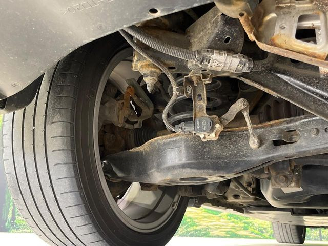 お車を安心してお乗りいただく為には、足回りの定期点検が欠かせません。サービスサポート(有償保証)では無料点検もご提供しており、安心のカーライフをお過ごしいただけるサポート体制が整っています。