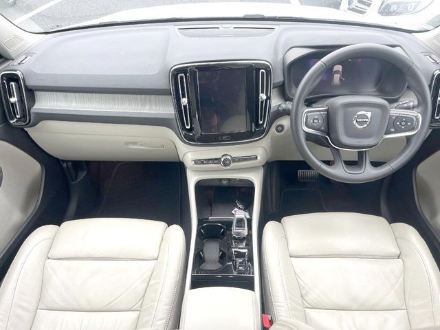 XC40アルティメット B4 AWD 4WD