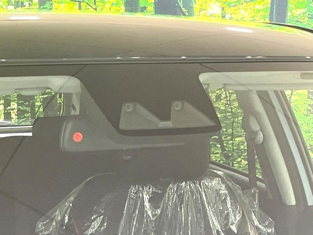 【スマートアシスト】走行中に前方の車両等を認識し、衝突しそうな時は警報とブレーキで衝突回避と被害軽減をアシスト。より安全にドライブをお楽しみいただけます。