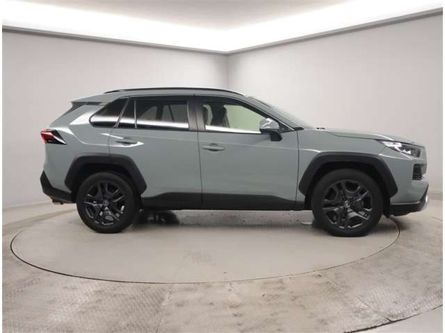 RAV42.0 アドベンチャー 4WD