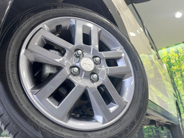 �y����15�C���`�A���~�z�C�[���z�O�ςɃ}�b�`���������A���~�z�C�[���𑕒����Ă���܂��B�e��ЊO�A���~�z�C�[����A�X�^�b�h���X�^�C�����戵�����Ă���܂��B���񂲑��k����������