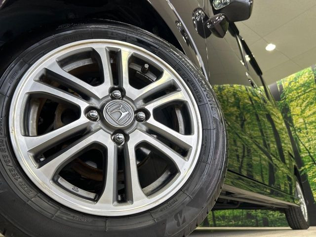 �y����14�C���`�A���~�z�C�[���z�O�ςɃ}�b�`���������A���~�z�C�[���𑕒����Ă���܂��B�e��ЊO�A���~�z�C�[����A�X�^�b�h���X�^�C�����戵�����Ă���܂��B���񂲑��k����������