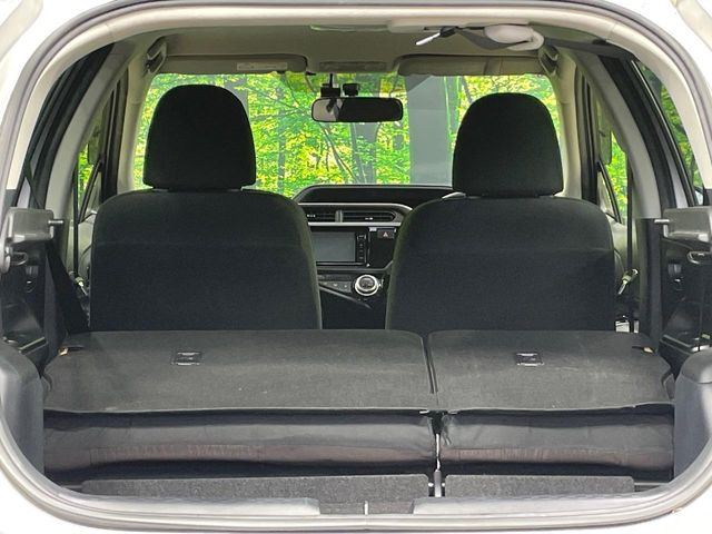 普段のお買い物や通勤、送迎等に十分な荷室スペースを確保しております。セカンドシートを倒すと、大きな荷物の積載も可能です♪