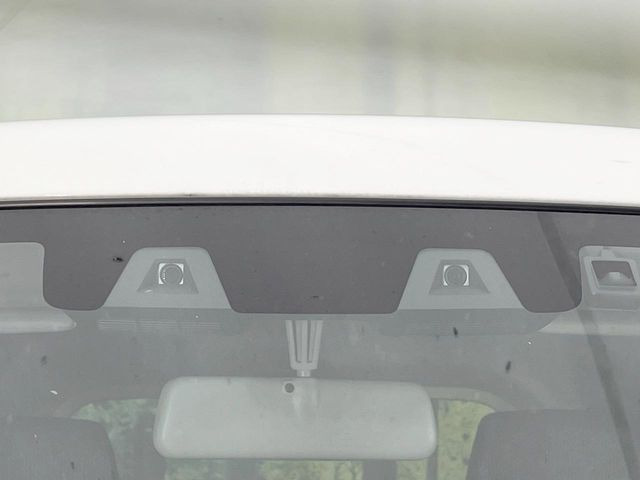 【スズキ セーフティサポート】走行中に前方の車両等を認識し、衝突しそうな時は警報とブレーキで衝突回避と被害軽減をアシスト。より安全にドライブをお楽しみいただけます。