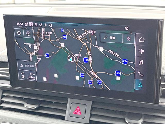 ●純正ナビ:一体感のあるナビは、高級感ある車内を演出してくれます。オーディオ機能も充実しておりますので、運転もより楽しめます♪