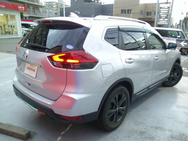 エクストレイル2.0 20Xi