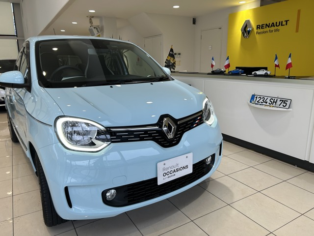 トゥインゴインテンス