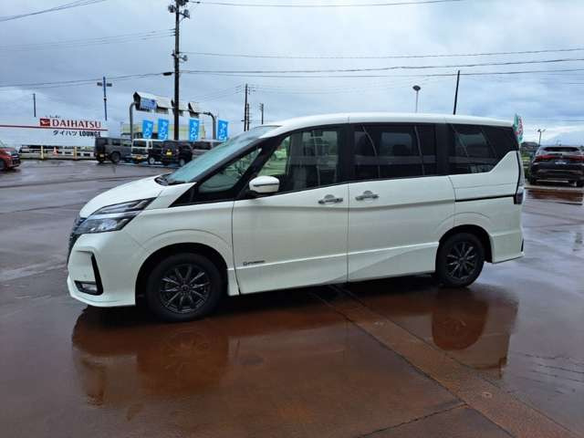 セレナ1.2 e-POWER ハイウェイスターV