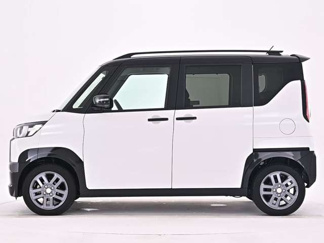 デリカミニT プレミアム 4WD