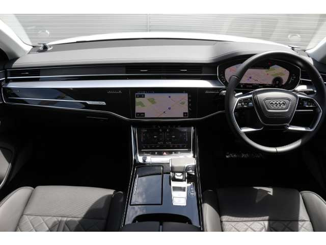 A855 TFSI クワトロ 4WD